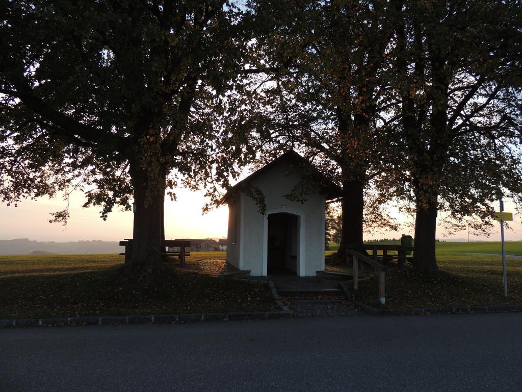 Kirchenwirt Inn Kreuzen  Buitenkant foto