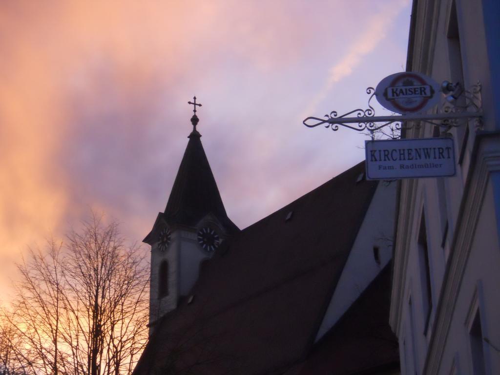 Kirchenwirt Inn Kreuzen  Buitenkant foto